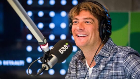 Abovo Media - tiktok vs instagram (2)